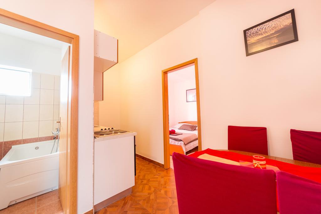 Apartments Marina Vodice Buitenkant foto