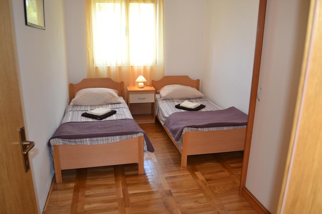 Apartments Marina Vodice Buitenkant foto